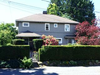 11315 2nd Ave, Seattle WA  98177-4713 exterior