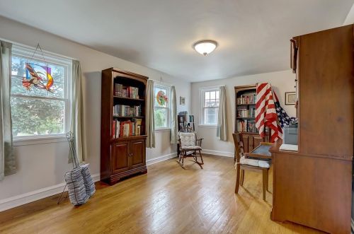 10508 Lincoln Ave, Milwaukee WI 53227-1204 exterior