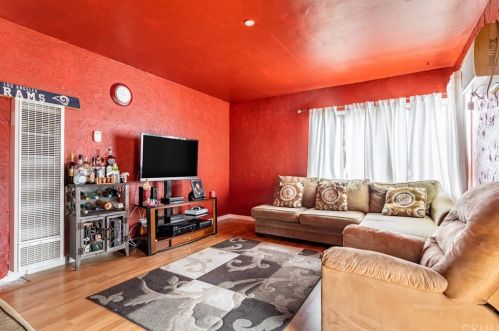 8729 Walnut St, Bellflower, CA 90706-5518