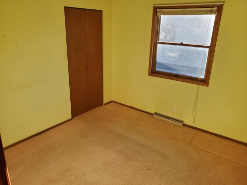 1130 Thomas St, Manitowoc WI 54220-2250 exterior