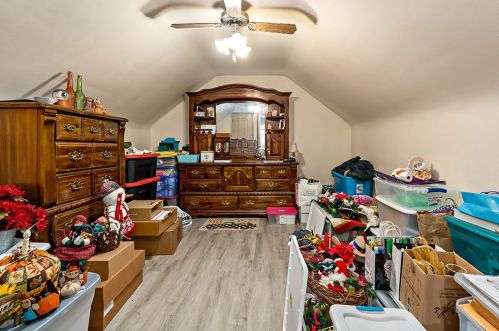 700 Edgewater Dr, Pittsburgh PA 15122-1119 exterior