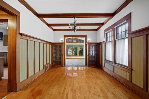 1901 Elmdale Ct, Milwaukee WI 53211-2342 exterior