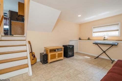 19 Richard St, Dover NJ 07801-2023 exterior