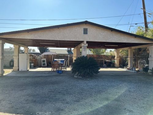 37 Garden Dr, Bakersfield CA 93307-5255 exterior