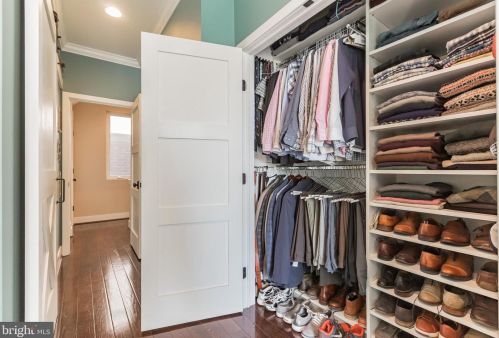 219 Green St, Philadelphia PA 19123-3314 exterior