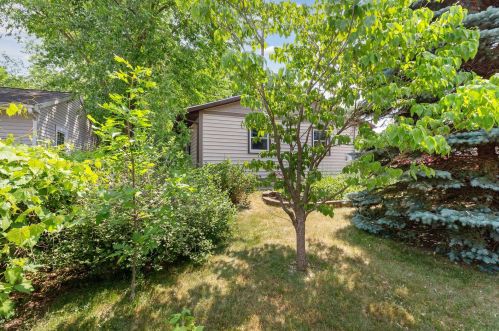 1905 Eldon St, Grand Rapids MI 49525-1549 exterior