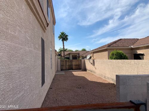 20039 21, Phoenix AZ 85024-1212 exterior