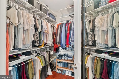 1924 Manton St, Philadelphia PA 19146-3811 exterior