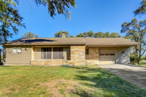 5499 Dexter Dr, Gary, IN 46410-1744