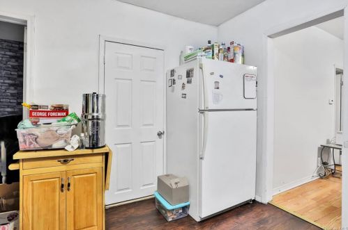 190 Winnikee Ave, Poughkeepsie NY 12601-2731 exterior