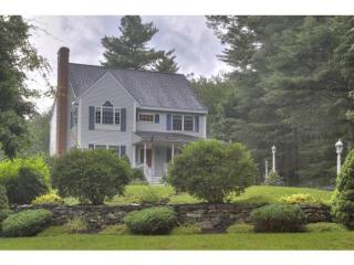 2 Pheasant Xing, Newton, NH 03858-4007