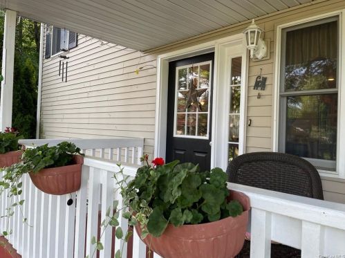 65 Jay St, Stony Point, NY 10980-1309