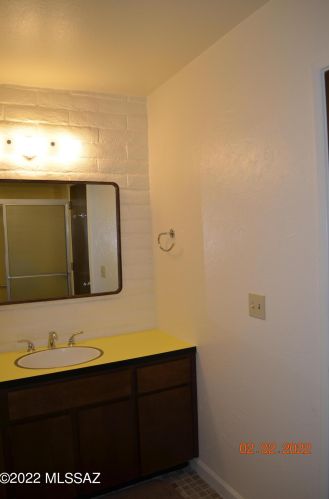 5701 Glenn St, Tucson AZ 85716-2236 exterior