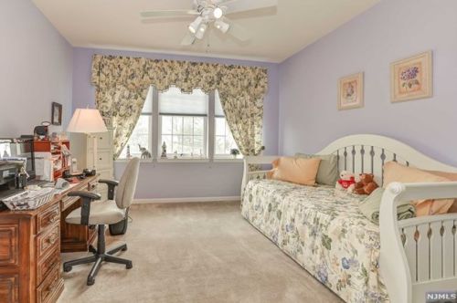 1108 Gatherings Dr, Paterson NJ 07508-1378 exterior