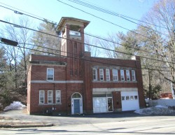 2042 Beacon St, Newton, MA 02468-1431