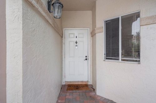 6823 Via Regina, Boca Raton FL 33433-3956 exterior