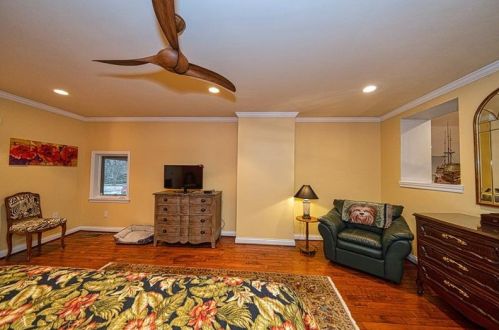 1216 Macon Ave, Pittsburgh PA 15218-1278 exterior