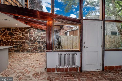 635 Parkway Ave, Trenton NJ  08618-2723 exterior