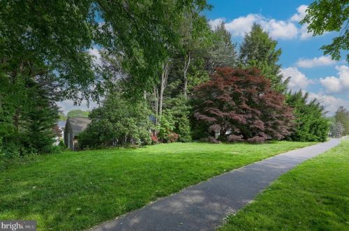 409 Atkins Ave, Lancaster PA  17603-4912 exterior