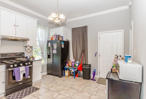 1450 Avers Ave, Chicago IL 60651-2136 exterior