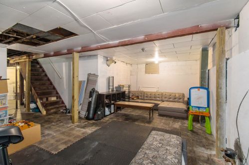 1608 Bank St, Kalamazoo MI 49001-2909 exterior