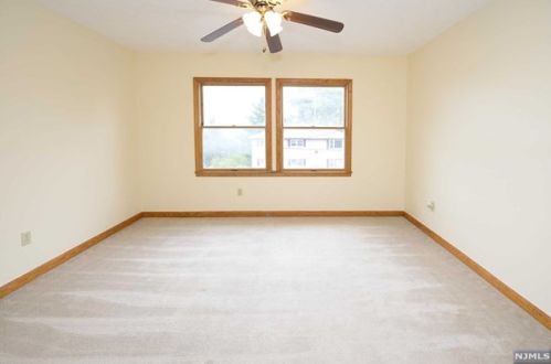 36 Pasadena Pl, Paterson NJ 07506-3329 exterior