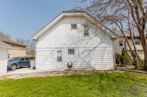 5307 26th St, Milwaukee, WI 53209-4928