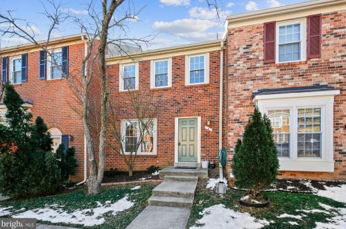 8 Pennydog Ct, Silver Spring, MD 20902-4179
