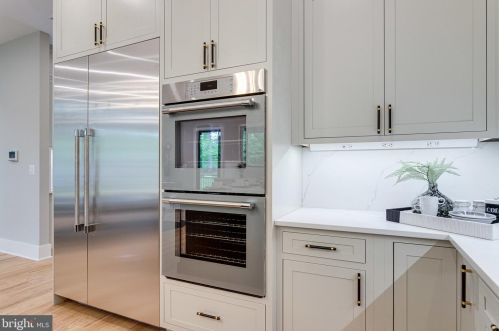 1520 Brookhaven Dr, Mc Lean VA  22101-4127 exterior