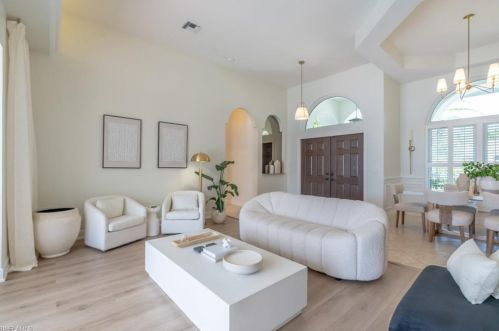 319 Lambton Ln, Naples FL 34104-7865 exterior