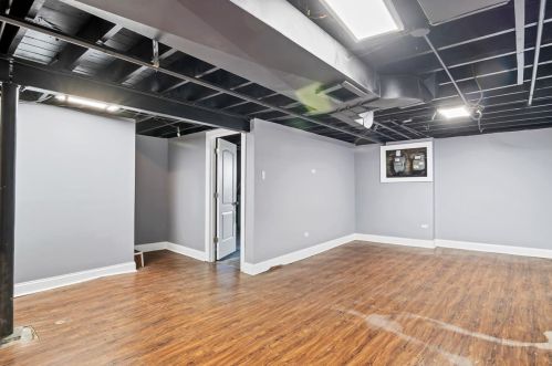 7609 Perry Ave, Chicago IL 60628-6827 exterior