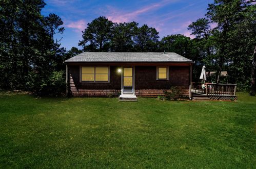 25 Mates Ln, Eastham, MA 02642-2065