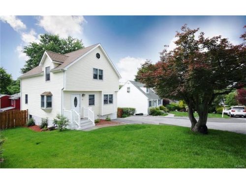 22 Livingston Ave, Valhalla, NY 10595-2016