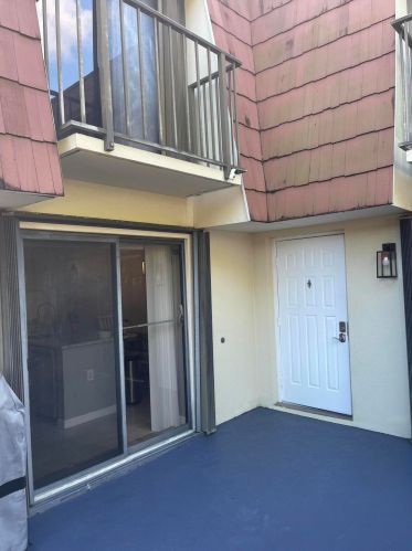 405 Buttonwood Ln, Boynton Beach FL 33436-7122 exterior