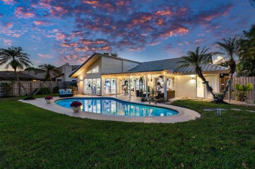 21176 Escondido Way, Boca Raton FL  33433-2505 exterior