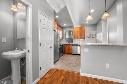 5734 Camac St, Philadelphia PA  19141-4108 exterior