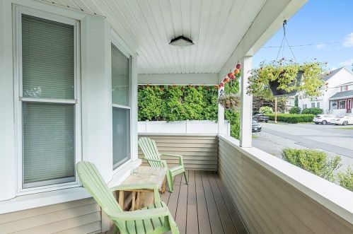 30 Maple Ave, North Andover MA 01845-3613 exterior