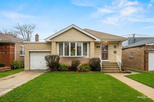 9756 Claremont Ave, Chicago, IL 60643-1717