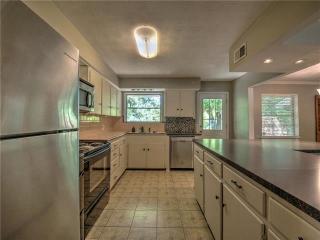 10153 Casa View Dr, Dallas TX  75228-3371 exterior