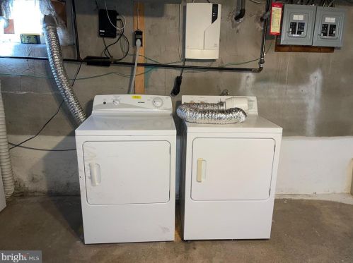 139 Isabel Ave, Manor PA 19036-1407 exterior