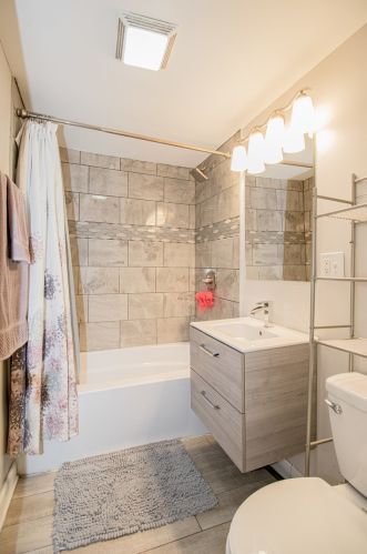 8033 State St, Chicago IL 60827-2003 exterior