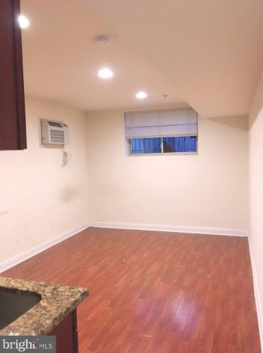 1413 17th St, Philadelphia PA  19146-4714 exterior