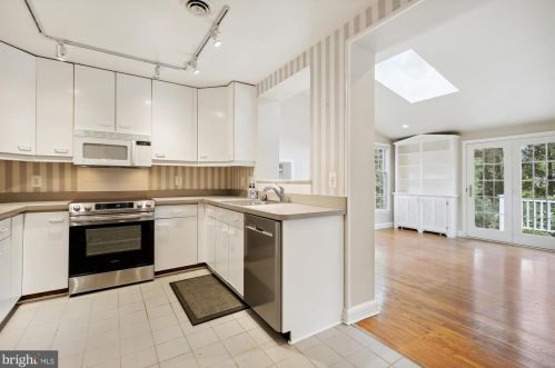 312 Alexandria Ave, Alexandria VA 22301-3036 exterior