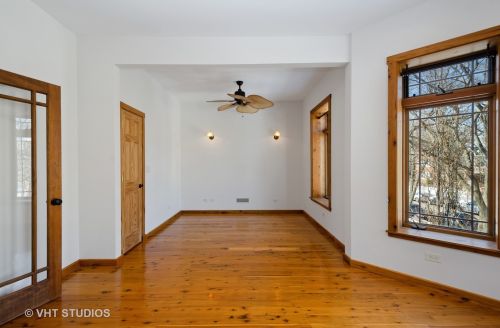 2013 Greenleaf Ave, Chicago IL 60645-3509 exterior