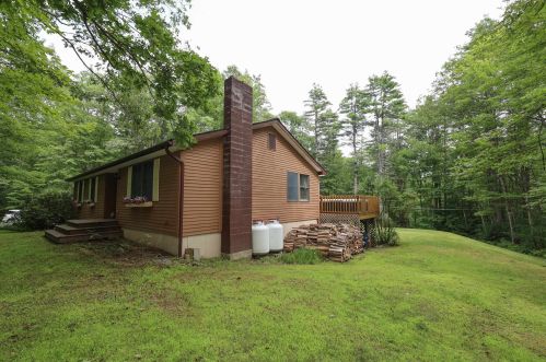 247 Elm St, Concord NH 03303-3322 exterior