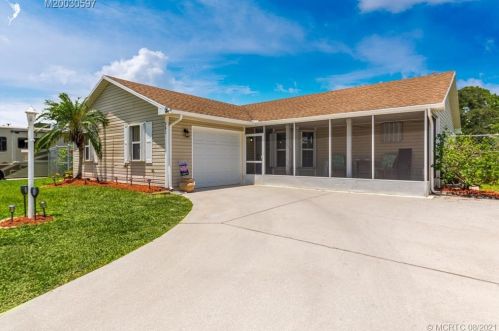 381 Gulfstream Ave, Fort Pierce FL  34983-1218 exterior