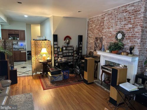 938 49 St, Philadelphia PA 19143-4411 exterior