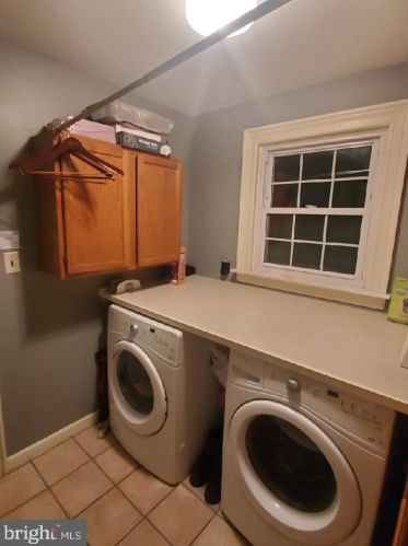 8120 Wyndam Rd, Camden NJ 08109-3221 exterior