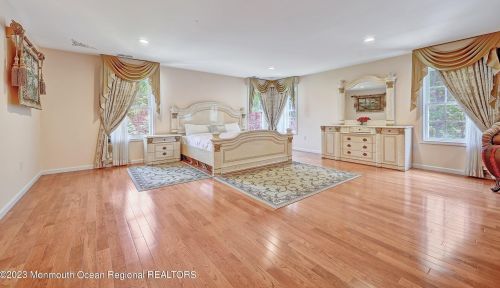 17 Monticello Ct, Morganville NJ 07751-4162 exterior