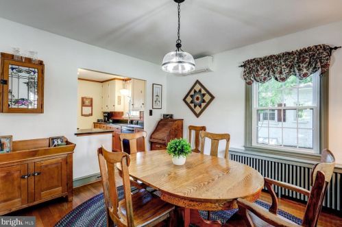 2013 Marietta Ave, Lancaster PA 17603-2205 exterior